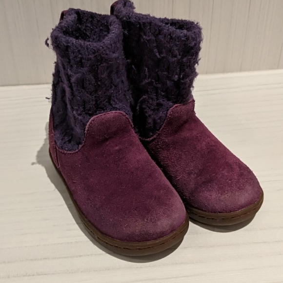 Purple Uggs - Picture 2 of 4